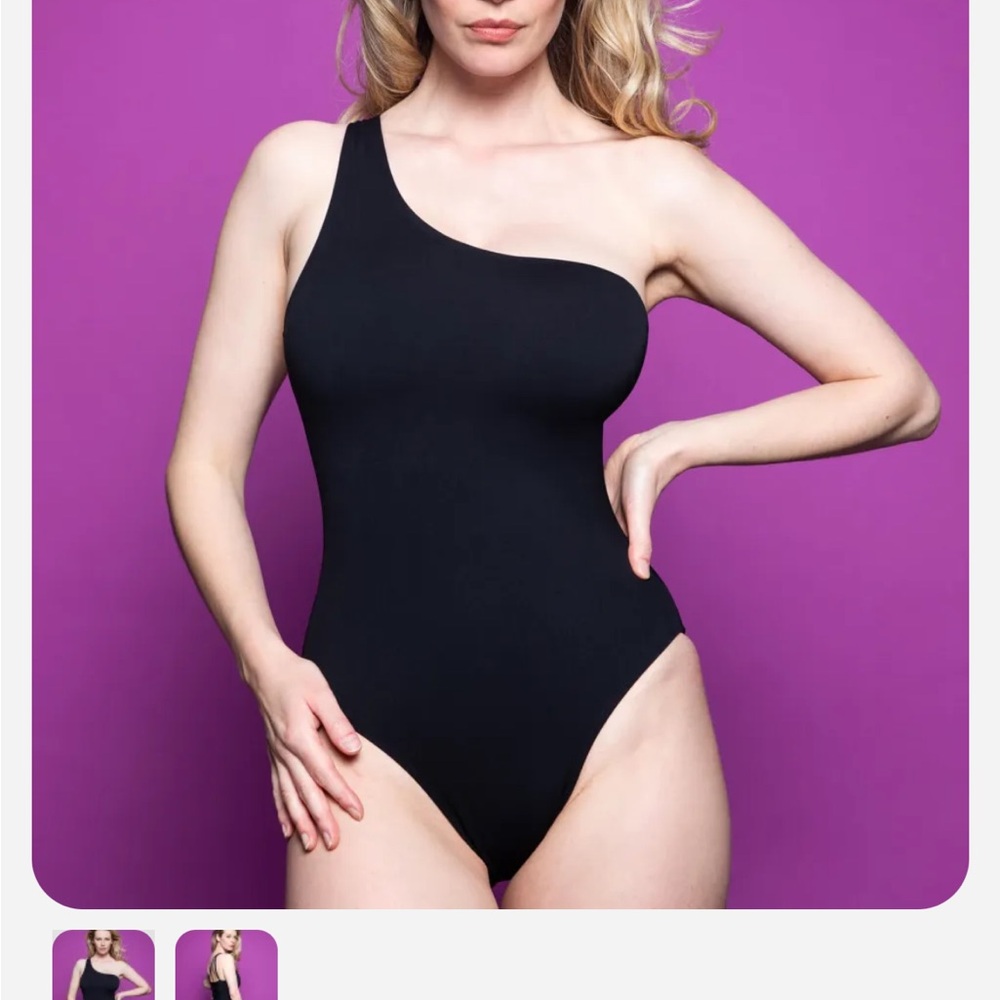 TA3 - One Sidey swimsuit - Medium Short